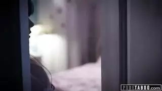 أفلام سكس ميلف عنيف: نيك قاسي لأم صديقي الغاضبة