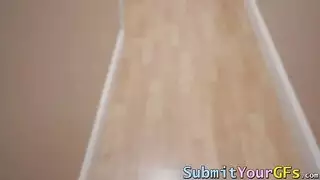 آريا فاي الصغيرة تتوق لممارسة جنس قاسي مع صديقها الحار