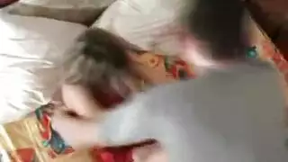 سكس عائلي محرم: أخوان روسيان يستمران طوال الليل