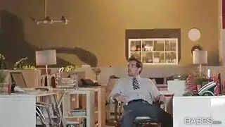 كساسه في مكتب