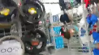 الزوجان الشهوانيان إلسا جان وزوجها في مشهد إباحي في غرفة النوم