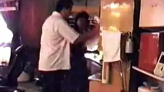 المدرب يهيمن ويقذف داخل زوجة الجار