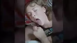 جلسة مص إكس إكس إكس: مص ورضاعة على زبي الصلب