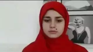 كشف المحظور: عرض جسد محجبة عاري