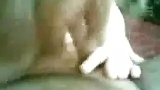 جمال عربي ناضج ببشرة فاتحة يبتلع سائل منوي من شاب