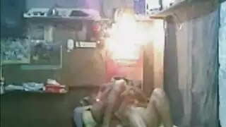 سيدة عربية ناضجة تمارس الجنس بقوة مع شاب مثير