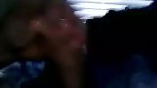 العادة السرية بقضيب كبير مغطى وملء غلاف جنسي بالمني