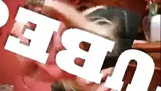 فانتازيا الفصل: معلمة ضخمة الثدي تأخذه على المكتب