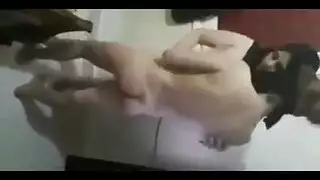 يهجم عليا وينقض