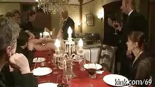 جلسة نكاح لشرج ممص وقدمين متعرقتين