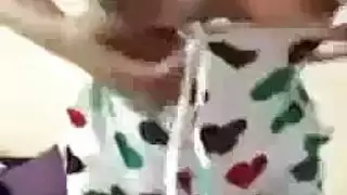 مغامرة مريم الإباحية على الكاميرا: أثداء ممتلئة وأفعال صريحة