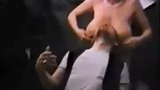 زنزانة استراحة الربيع مصارعة