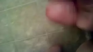 فرك قوي: قضيب صلب كالصخر يطلق حمولة هائلة