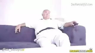 حبة جنس زوجة الأب تؤدي لشرج خشن وقذف داخلي