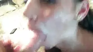 تهرب من كبر الزب