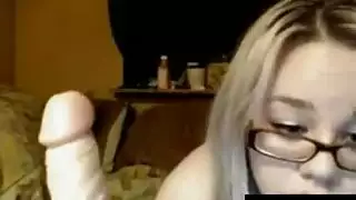 أفلام إباحية: عاهرات محجبات يكشفن كل شيء لمشاهد صريحة