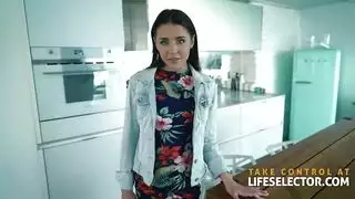 رغبة لا تروى: جميلة طويلة الشعر بالبنفسجي تمارس الجنس بخشونة