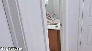 سكس مصري زنا المحارم وهي مستمتعه وعمله نفسها نيمه