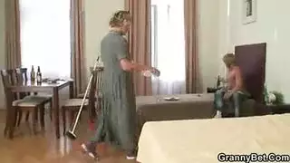 قصه فيلم سكس سباك مع مزه