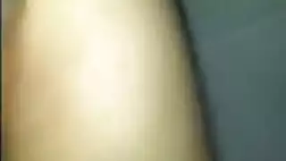 إيطالية مثيرة تكشف فرجها المشعر لصديقها الأقرب المتحمس لممارسة جنس صعب