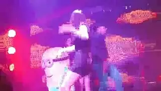 مواد إباحية لعاهرة ناضجة بكامل frontal