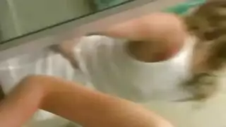 فتيش التكاثر: خادمة حامل باختراق مزدوج