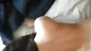 جميلة جنوب آسيوية تتوسل لقضيب صديقها الكبير