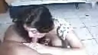 اختناق بالقضيب: جنس فموي خشن