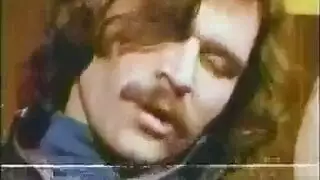 جنس صريح بالطراز القديم: طالبات عاهر يمارسن الجنس الثنائي في مكتبة المدرسة