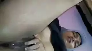 سكس مصري محجبة تتناك بقوة في ميكروباص جنس عنيف في الأماكن العامة