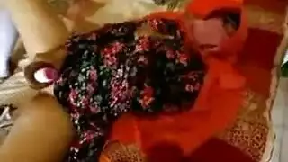 محجبة تأخذ ضرب شرج قاس بوضعية الكلب