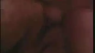 نجم إباحي صحراوي: فتاة عراقية في مشهد جنس جماعي