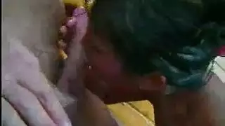 زنا المحارم مع الحيوانات بقوة: إناث يتم تركيبها من الكلاب