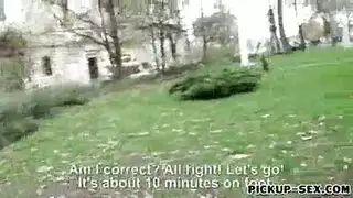 الرجال الأثرياء يصطفون لممارسة جنس بدون واقي مع الشقراء في الشقة 1ب