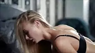 أمي الساخنة متجر قارب