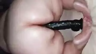 إباحية عنيفة: صفع وشرج مع امرأة فاتنة